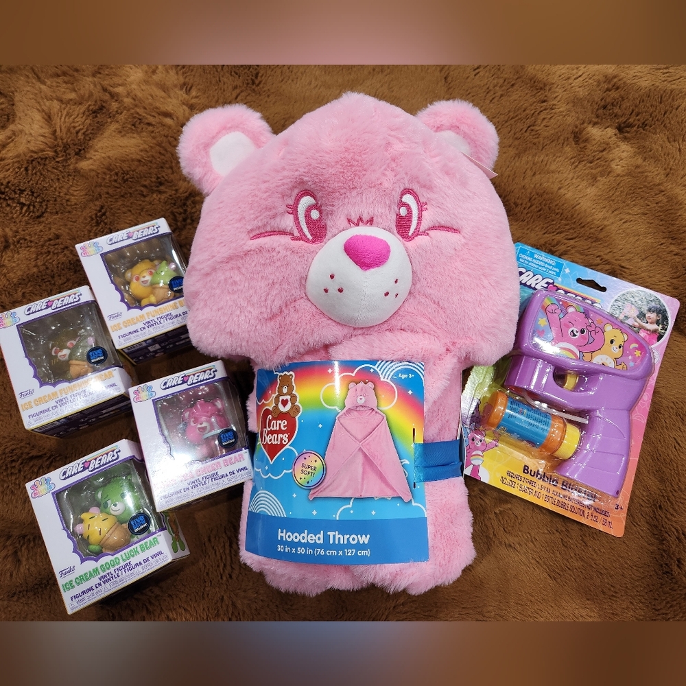 🆕️Care Bears 6 Pcs Bundle, Bubble Blaster, Cheer Bear Hooded Throw, 4 Vinyl Fi